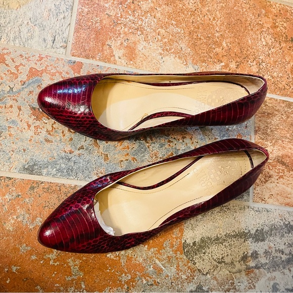 🐊Elegant Vince Camuto Leather Snake PrintHigh Heel Pumps! - Picture 5 of 16